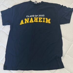 Gildan Black and Yellow Short Sleeve Tee